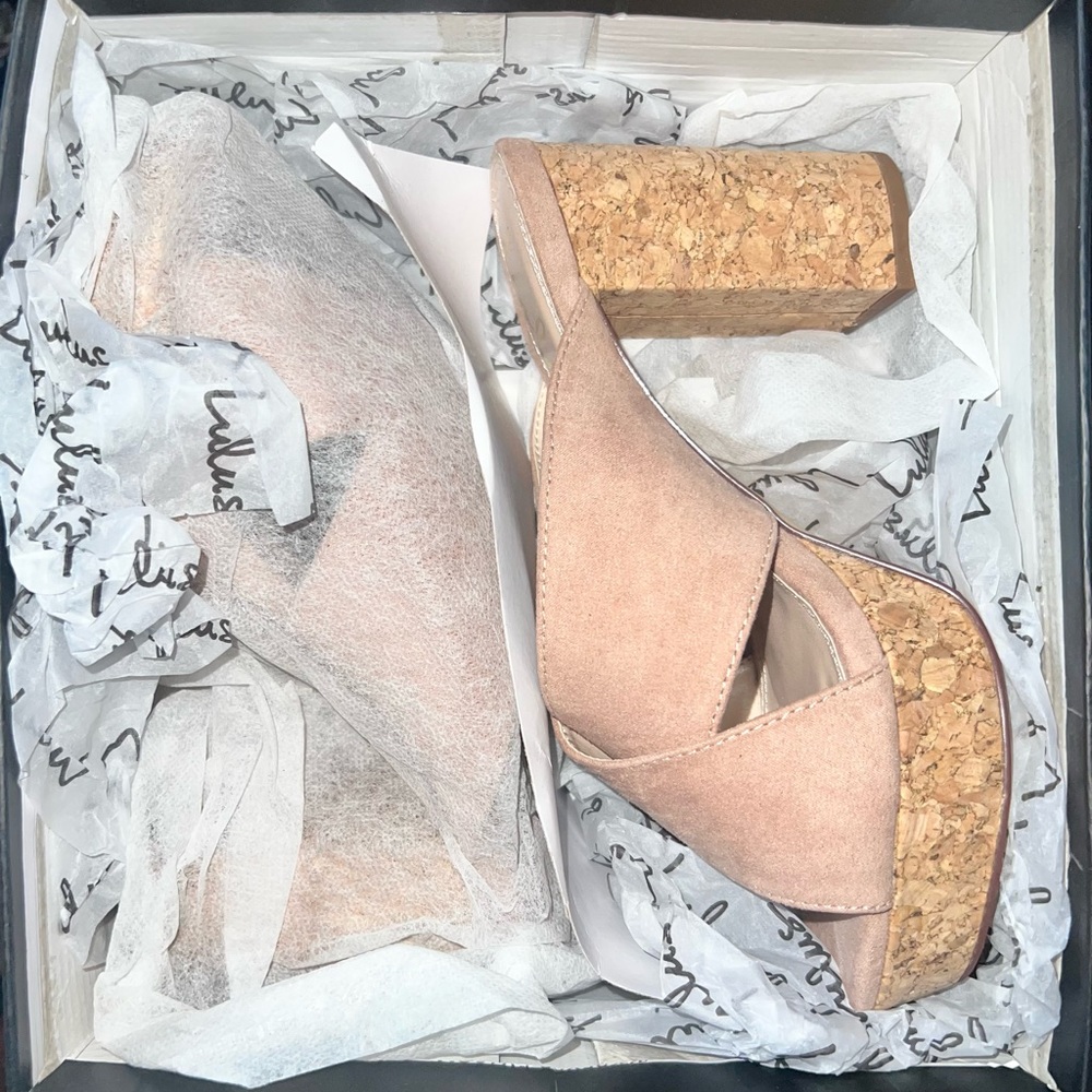Size 7, Mauve color, style is Sicily